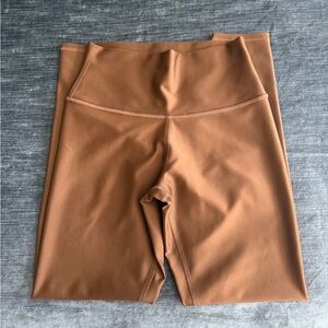 ALO Yoga Airlift mustard Brown 7/8 Leggings sz Small